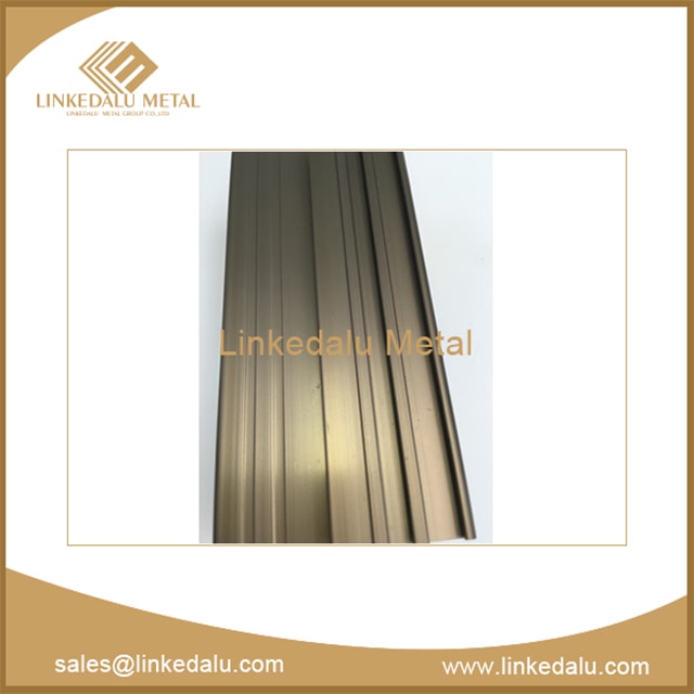 Aluminum door and window profiles (champagne anodizing)